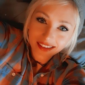 Meet your Posher, Savannah